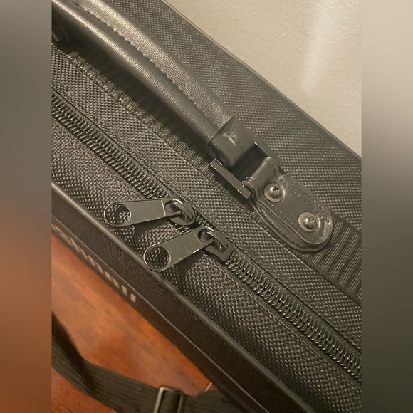 Bushnell Travel scope tripod case - with padding, insert and strap 🔎 - Picture 11 of 14